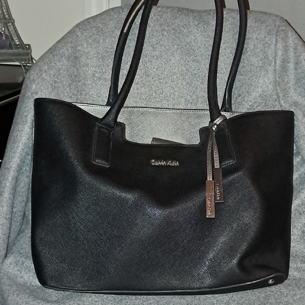 Calvin Klein Collection Black Shoulder Bag with Tassel